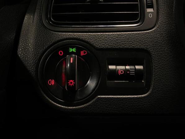 Volkswagen Polo V с пробегом 2014 года, цена 751 000 рублей, 195215 км, седан, Автокод Объявления