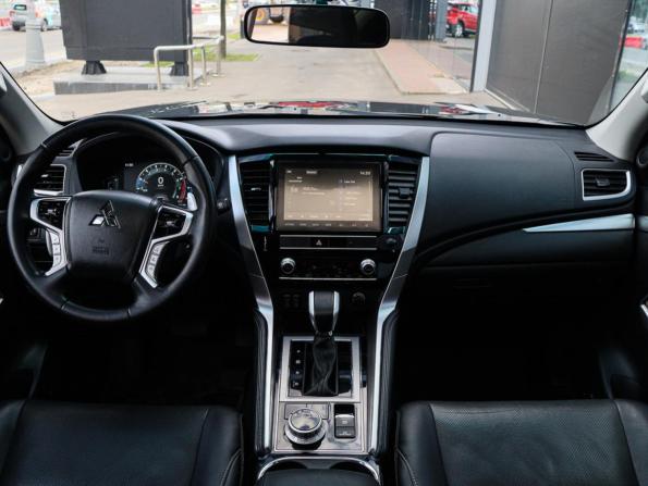 Mitsubishi Montero Sport III Рестайлинг с пробегом 2021 года, цена 4 300 000 рублей, 58178 км, внедорожник, Автокод Объявления
