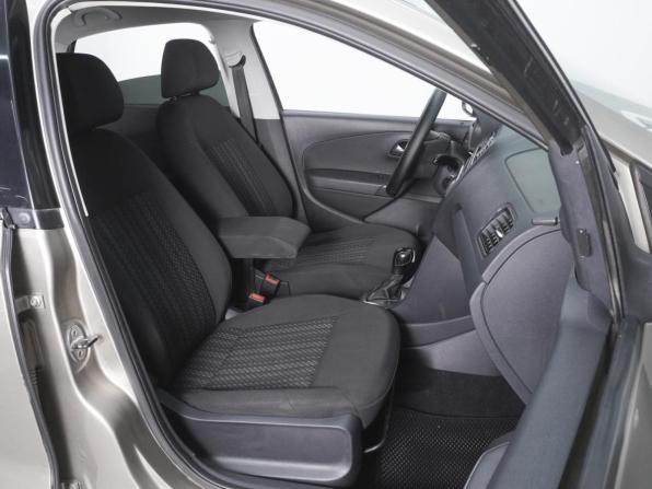 Volkswagen Polo V Рестайлинг с пробегом 2016 года, цена 948 000 рублей, 162266 км, седан, Автокод Объявления
