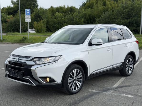 Mitsubishi Outlander III Рестайлинг 3 с пробегом 2020 года, цена 2 550 000 рублей, 46421 км, внедорожник, Автокод Объявления