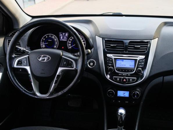 Hyundai Solaris I с пробегом 2013 года, цена 770 000 рублей, 174962 км, хэтчбек, Автокод Объявления