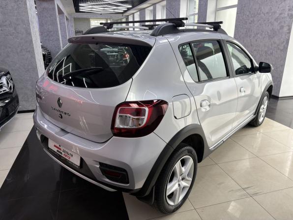 Renault Sandero II с пробегом 2016 года, цена 999 000 рублей, 106481 км, хэтчбек, Автокод Объявления