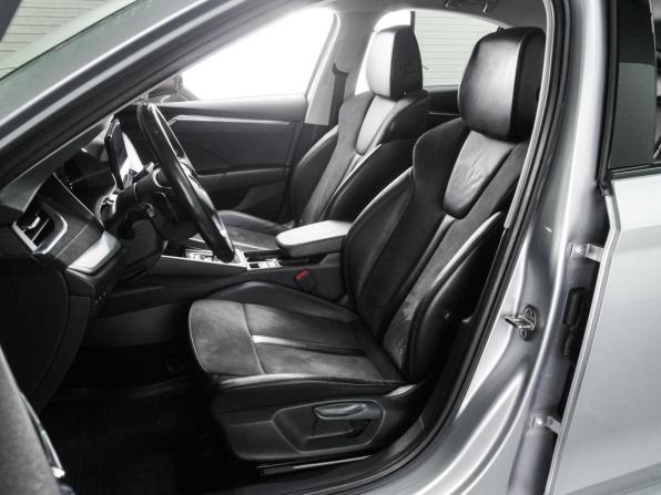 Skoda Octavia IV (A8) с пробегом 2021 года, цена 2 169 000 рублей, 120426 км, лифтбек, Автокод Объявления