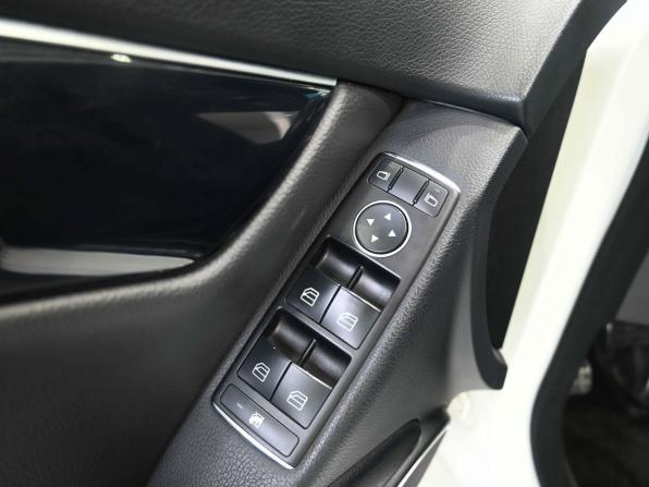 Mercedes-Benz C-Класс III (W204) Рестайлинг с пробегом 2011 года, цена 1 479 900 рублей, 156641 км, седан, Автокод Объявления