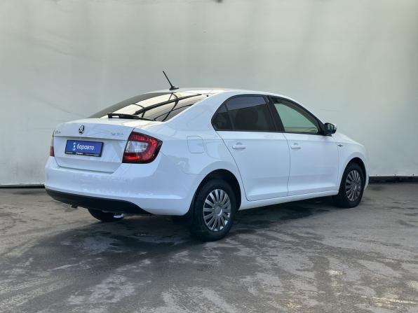Skoda Rapid I Рестайлинг с пробегом 2018 года, цена 1 060 000 рублей, 177807 км, лифтбек, Автокод Объявления