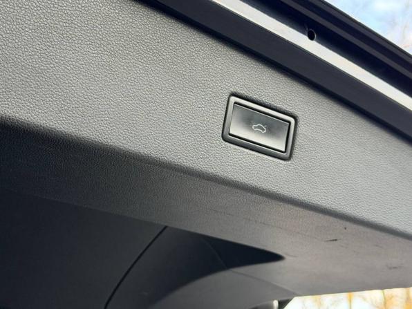 Volkswagen Tiguan II с пробегом 2019 года, цена 2 499 000 рублей, 64240 км, внедорожник, Автокод Объявления