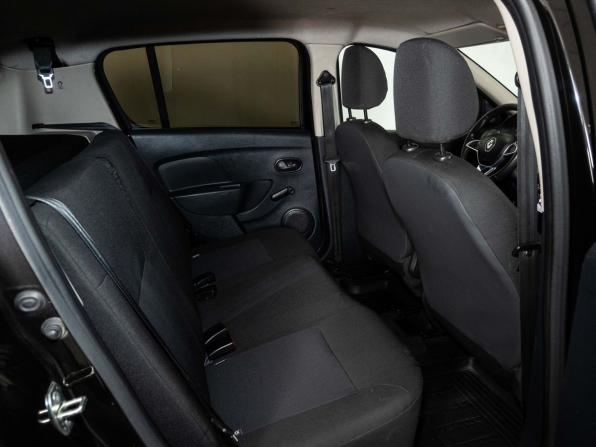 Renault Sandero II Рестайлинг с пробегом 2018 года, цена 948 000 рублей, 89172 км, хэтчбек, Автокод Объявления