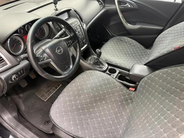 Opel Astra J с пробегом 2010 года, цена 395 380 рублей, 378181 км, хэтчбек, Автокод Объявления