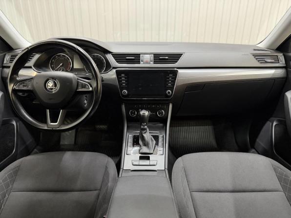 Skoda Superb III с пробегом 2018 года, цена 1 788 000 рублей, 204559 км, лифтбек, Автокод Объявления