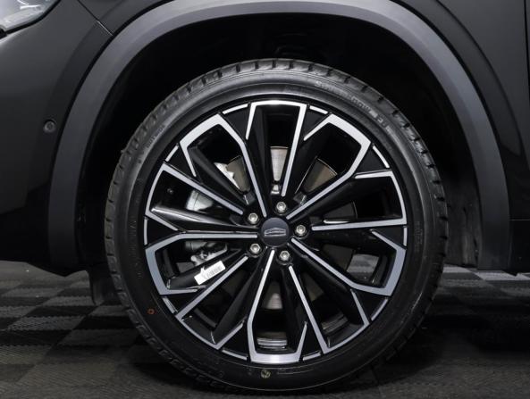 Geely Monjaro I Рестайлинг 2 с пробегом 2025 года, цена 4 450 000 рублей, 2448 км, внедорожник, Автокод Объявления