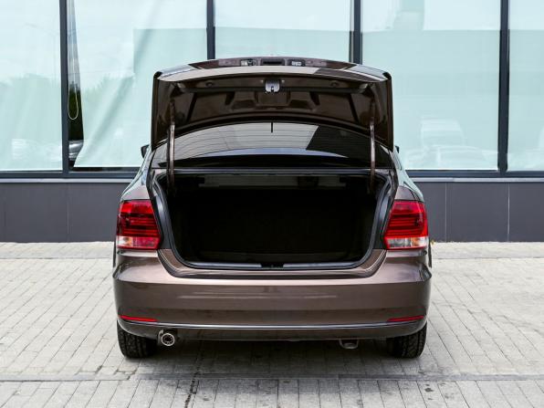 Volkswagen Polo V Рестайлинг с пробегом 2020 года, цена 1 159 000 рублей, 103400 км, седан, Автокод Объявления