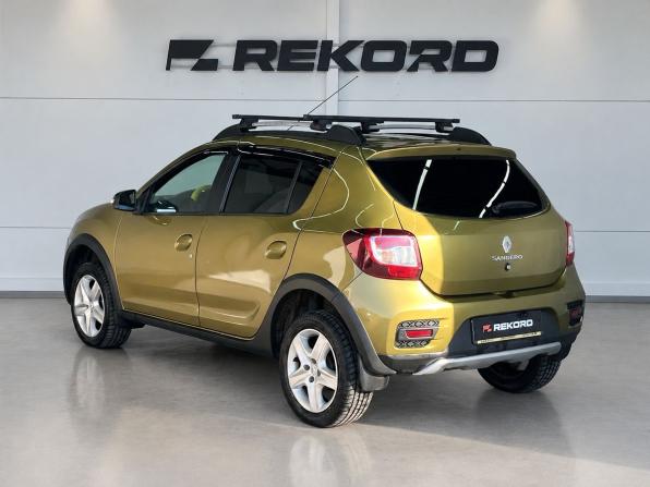 Renault Sandero II с пробегом 2015 года, цена 839 000 рублей, 72017 км, хэтчбек, Автокод Объявления