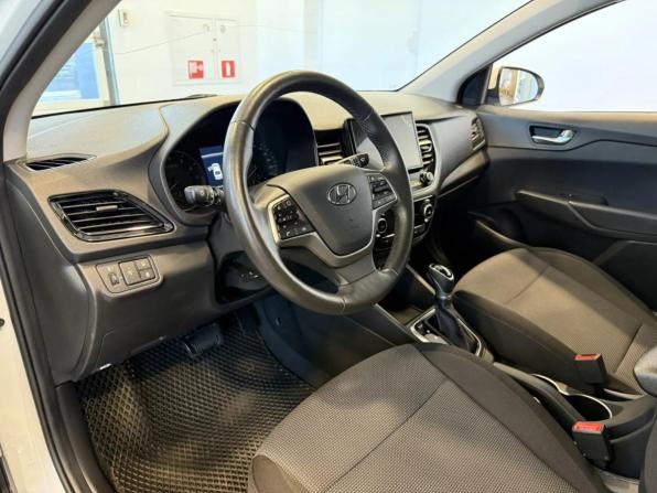Hyundai Solaris II Рестайлинг с пробегом 2021 года, цена 1 580 000 рублей, 72655 км, седан, Автокод Объявления