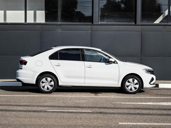 Volkswagen Polo VI с пробегом 2022 года, цена 1 599 040 рублей, 45087 км, лифтбек, Автокод Объявления