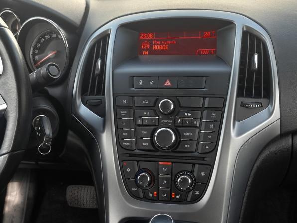 Opel Astra J Рестайлинг с пробегом 2014 года, цена 719 000 рублей, 277163 км, хэтчбек, Автокод Объявления