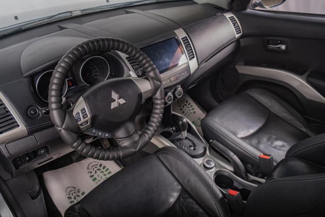 Mitsubishi Outlander II Рестайлинг с пробегом 2011 года, цена 1 299 000 рублей, 228650 км, внедорожник, Автокод Объявления