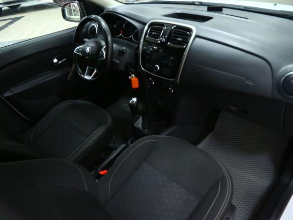 Renault Sandero II Рестайлинг с пробегом 2020 года, цена 871 000 рублей, 108000 км, хэтчбек, Автокод Объявления