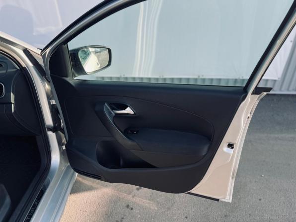 Volkswagen Polo V с пробегом 2014 года, цена 630 000 рублей, 228000 км, седан, Автокод Объявления