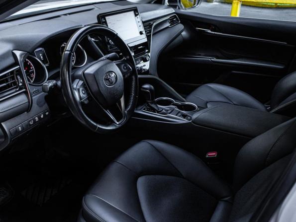 Toyota Camry VIII (XV70) Рестайлинг с пробегом 2021 года, цена 2 960 000 рублей, 56160 км, седан, Автокод Объявления