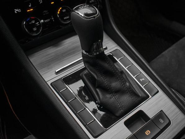 Skoda Superb III Рестайлинг с пробегом 2021 года, цена 2 570 000 рублей, 96113 км, лифтбек, Автокод Объявления