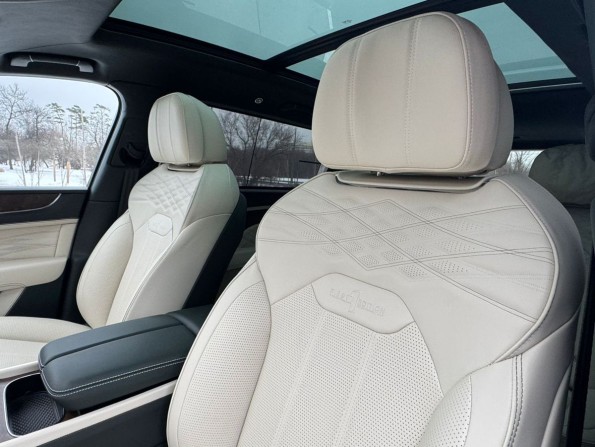 Bentley Bentayga I Рестайлинг с пробегом 2022 года, цена 37 000 000 рублей, 2375 км, offers.body_type.unknown, Автокод Объявления