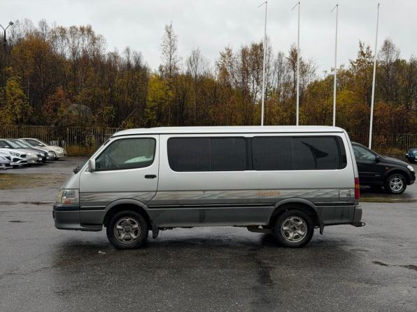 Toyota HiAce H100 с пробегом 2003 года, цена 699 000 рублей, 431000 км, минивэн, Автокод Объявления