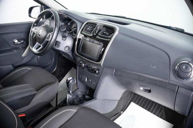 Renault Sandero II Рестайлинг с пробегом 2018 года, цена 1 349 000 рублей, 87200 км, хэтчбек, Автокод Объявления