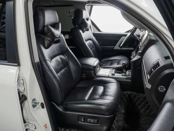 Toyota Land Cruiser 200 Series Рестайлинг 2 с пробегом 2016 года, цена 6 399 000 рублей, 275453 км, внедорожник, Автокод Объявления