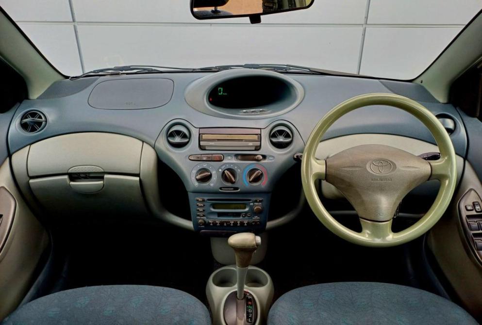 Toyota Vitz I (P10) Абакан  - изображение 16