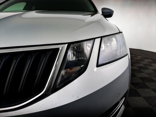 Skoda Octavia III (A7) Рестайлинг с пробегом 2019 года, цена 1 865 000 рублей, 92699 км, лифтбек, Автокод Объявления