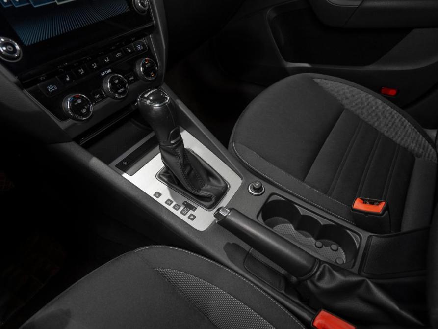 Skoda Octavia III (A7) Москва  - изображение 12