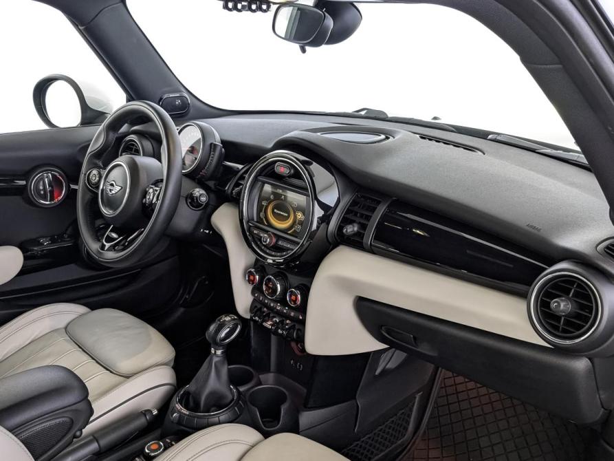 Mini Hatch III (F55/F56) Москва  - изображение 11