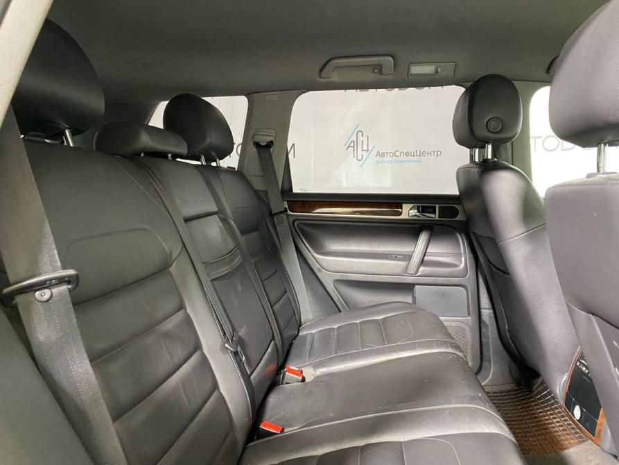 Volkswagen Touareg I Рестайлинг Москва  - изображение 10