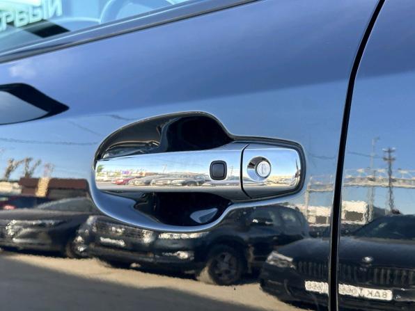 Toyota Land Cruiser 200 Series Рестайлинг 1 с пробегом 2013 года, цена 3 990 000 рублей, 215000 км, внедорожник, Автокод Объявления