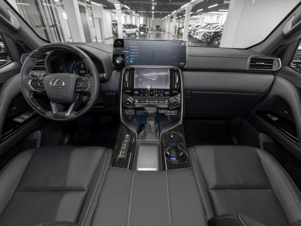 Lexus LX IV с пробегом 2025 года, цена 18 200 000 рублей, 5 км, внедорожник, Автокод Объявления