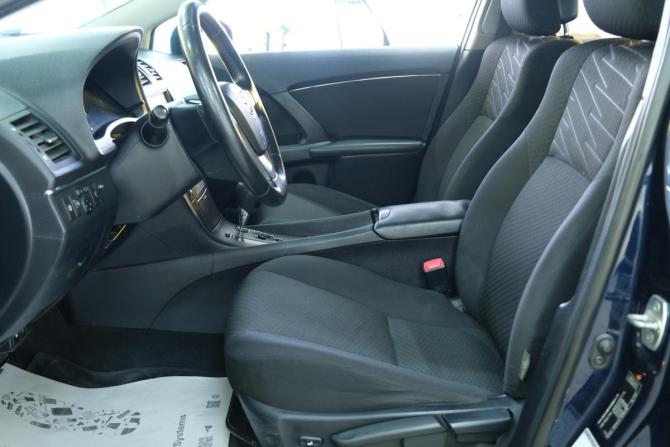 Toyota Avensis III с пробегом 2009 года, цена 1 049 000 рублей, 214000 км, седан, Автокод Объявления