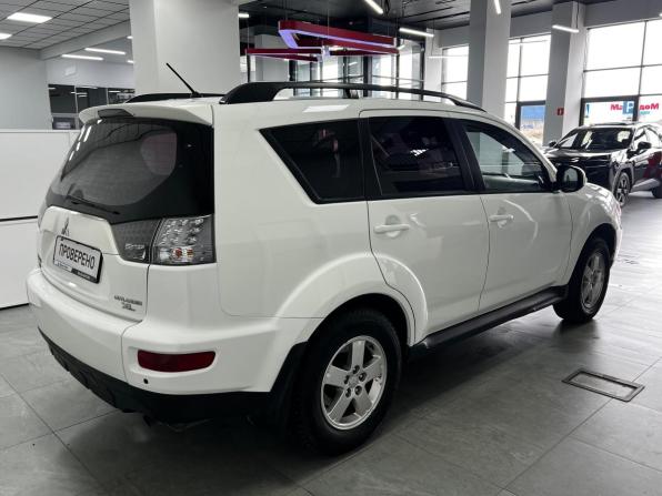 Mitsubishi Outlander II Рестайлинг с пробегом 2011 года, цена 965 000 рублей, 256000 км, внедорожник, Автокод Объявления