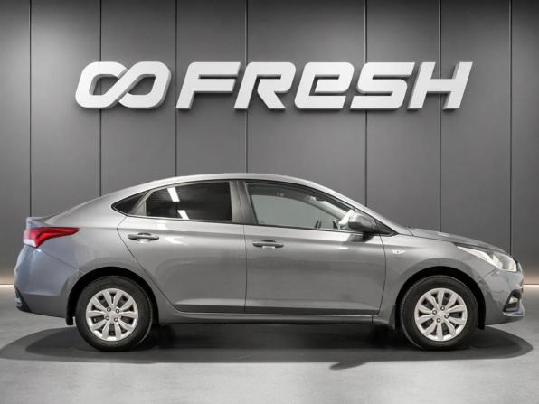 Hyundai Solaris II с пробегом 2020 года, цена 1 640 000 рублей, 14399 км, седан, Автокод Объявления