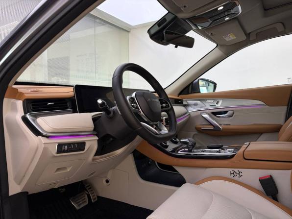 JETOUR X70+ I Рестайлинг с пробегом 2023 года, цена 2 190 000 рублей, 52500 км, внедорожник, Автокод Объявления
