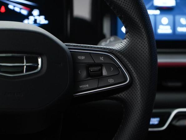 Geely Coolray I Рестайлинг с пробегом 2024 года, цена 2 077 077 рублей, 41152 км, внедорожник, Автокод Объявления