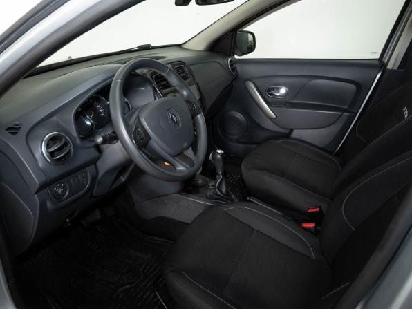 Renault Sandero II с пробегом 2015 года, цена 955 000 рублей, 140000 км, хэтчбек, Автокод Объявления