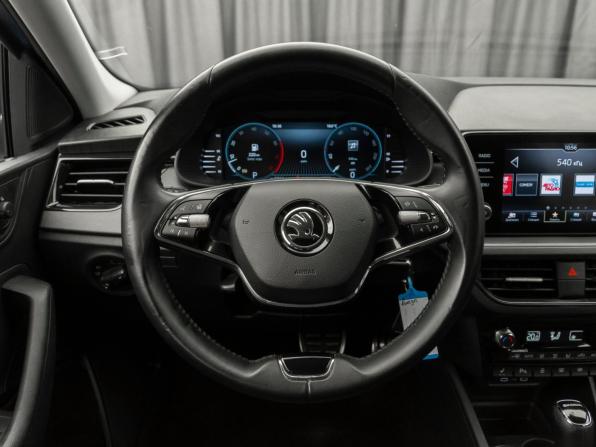 Skoda Rapid II с пробегом 2021 года, цена 1 940 000 рублей, 83906 км, лифтбек, Автокод Объявления