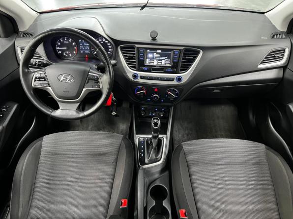 Hyundai Solaris II с пробегом 2017 года, цена 1 299 000 рублей, 112000 км, седан, Автокод Объявления