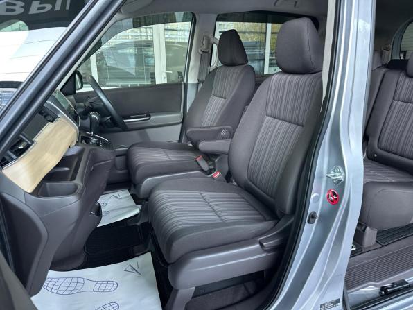 Honda Freed II с пробегом 2017 года, цена 1 460 000 рублей, 117216 км, компактвэн, Автокод Объявления
