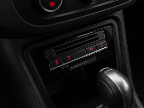SEAT Alhambra II Рестайлинг с пробегом 2015 года, цена 1 360 000 рублей, 225219 км, минивэн, Автокод Объявления