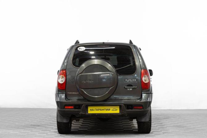 Chevrolet Niva I Рестайлинг с пробегом 2011 года, цена 549 000 рублей, 177000 км, внедорожник, Автокод Объявления
