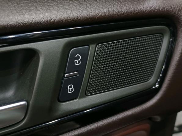 Volkswagen Touareg II с пробегом 2010 года, цена 1 899 000 рублей, 200190 км, внедорожник, Автокод Объявления