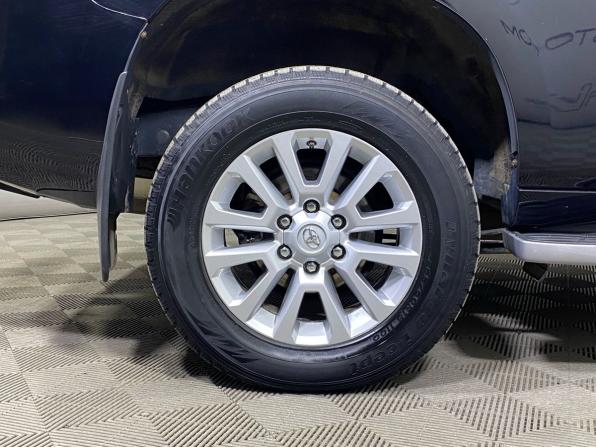 Toyota Land Cruiser Prado 150 Series Рестайлинг 1 с пробегом 2015 года, цена 2 797 000 рублей, 396599 км, внедорожник, Автокод Объявления