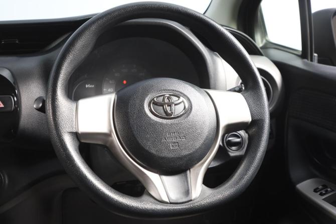 Toyota Vitz III (XP130) с пробегом 2016 года, цена 999 000 рублей, 69200 км, хэтчбек, Автокод Объявления