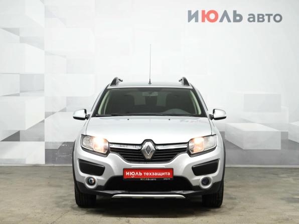 Renault Sandero II с пробегом 2017 года, цена 990 000 рублей, 70493 км, хэтчбек, Автокод Объявления